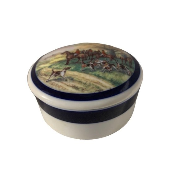 The Huntsman Round 3” Lidded Trinket Jewelry Box with Hunting Scene Lot of 4 - Picture 2 of 5